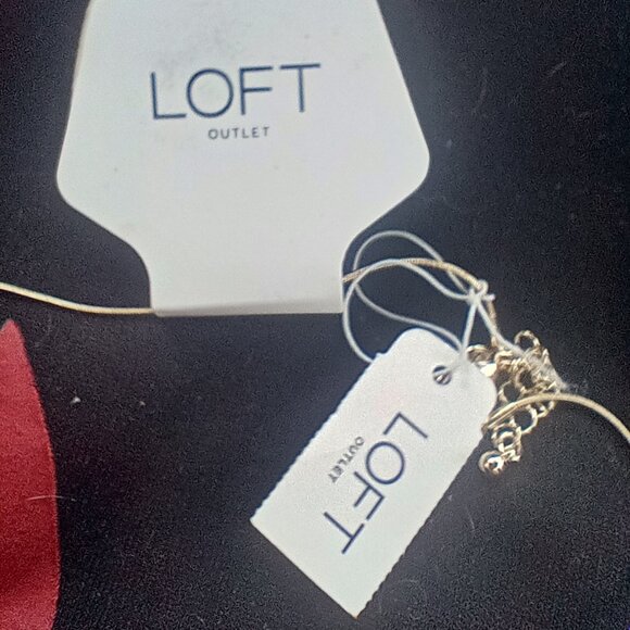 Loft Outlets Long Gold Tone Necklace New with Tags - Picture 3 of 4